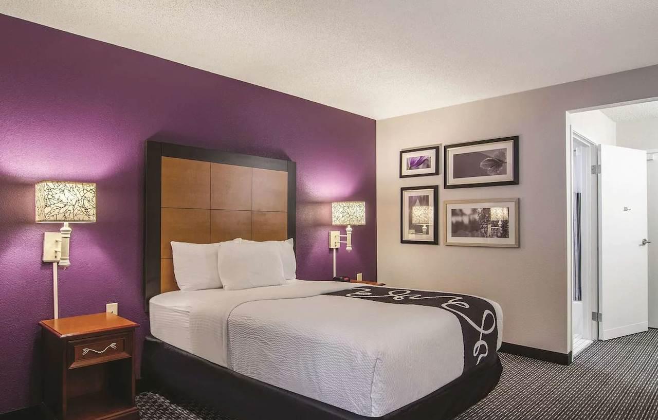 Отель La Quinta By Wyndham Seattle Bellevue / Керкленд Экстерьер фото