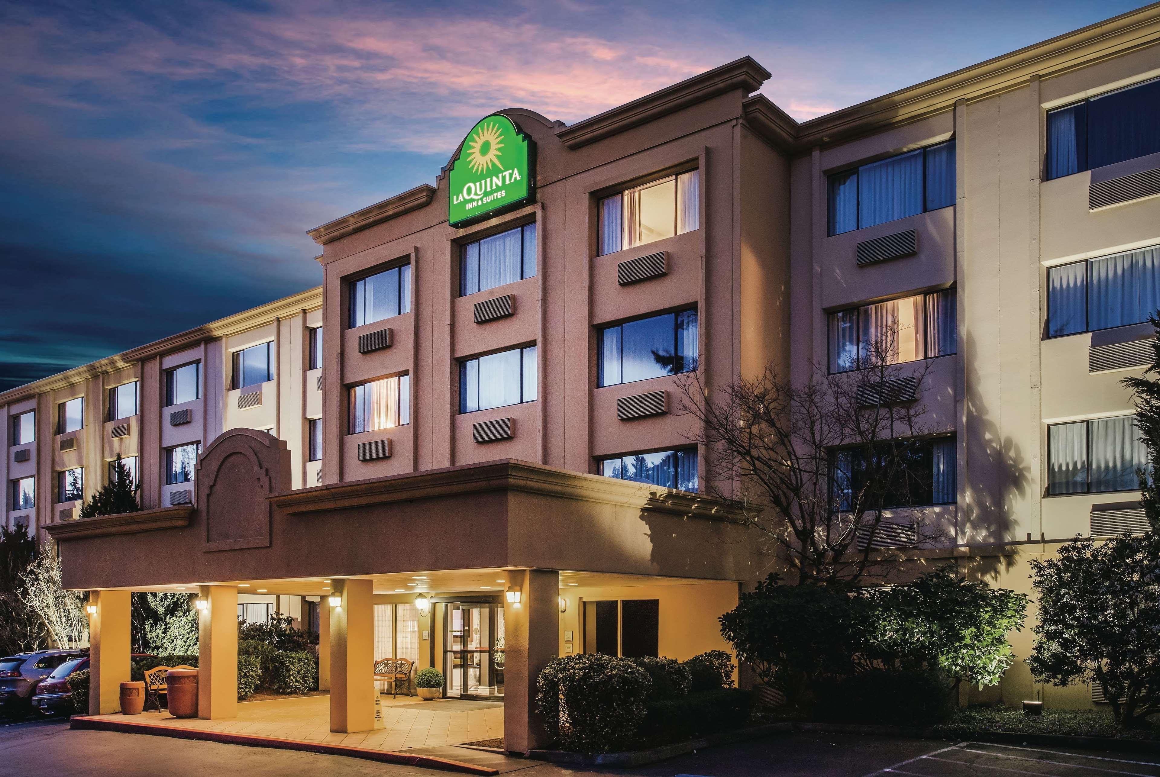 Отель La Quinta By Wyndham Seattle Bellevue / Керкленд Экстерьер фото