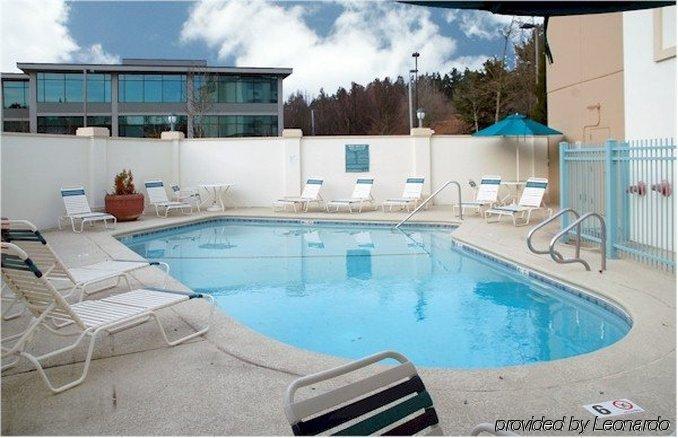 Отель La Quinta By Wyndham Seattle Bellevue / Керкленд Экстерьер фото